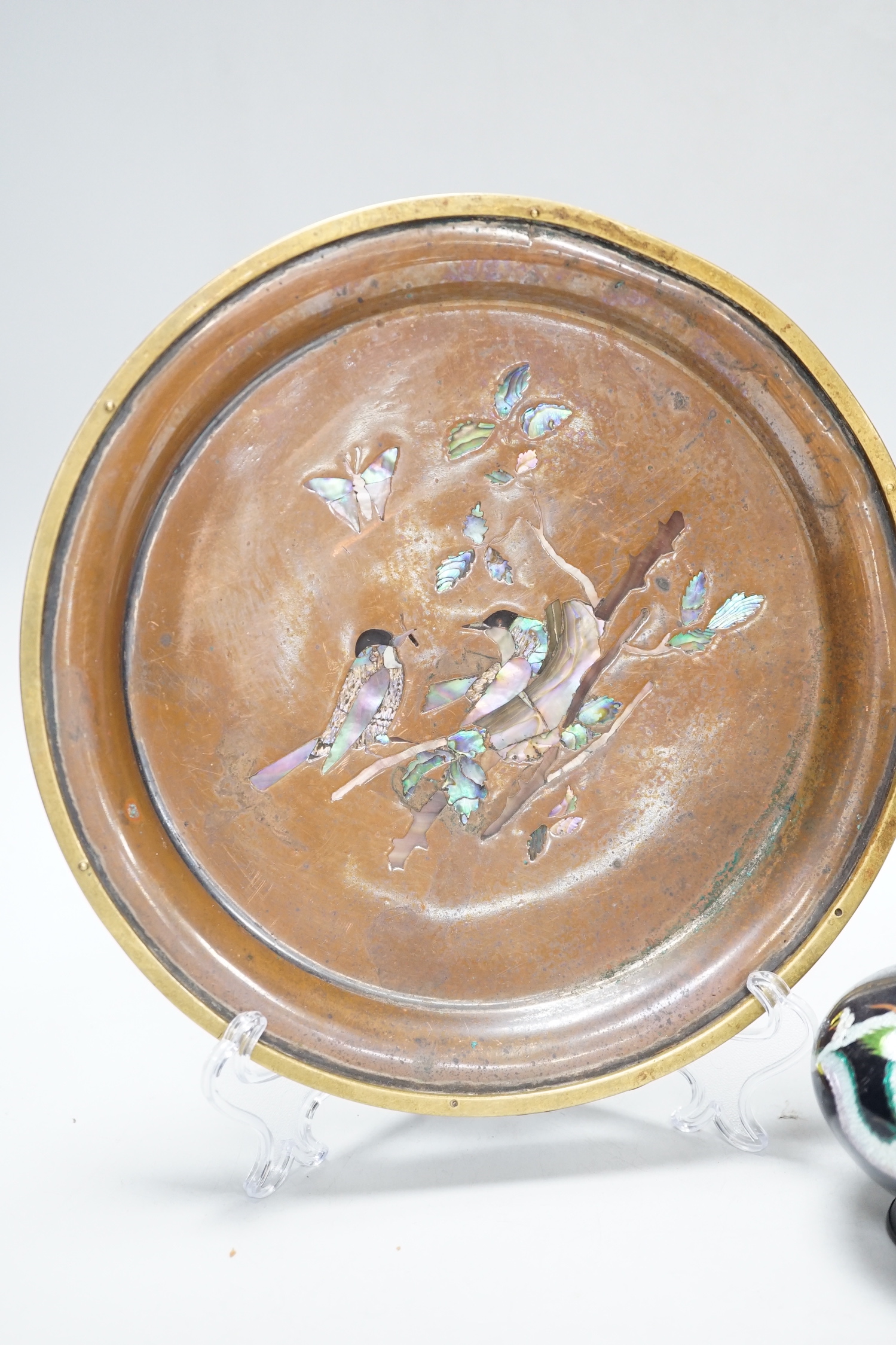 A Japanese bronze abalone inlaid dish and a pair of Japanese cloisonné vases enamelled with dragons, the dish 21cm in diameter